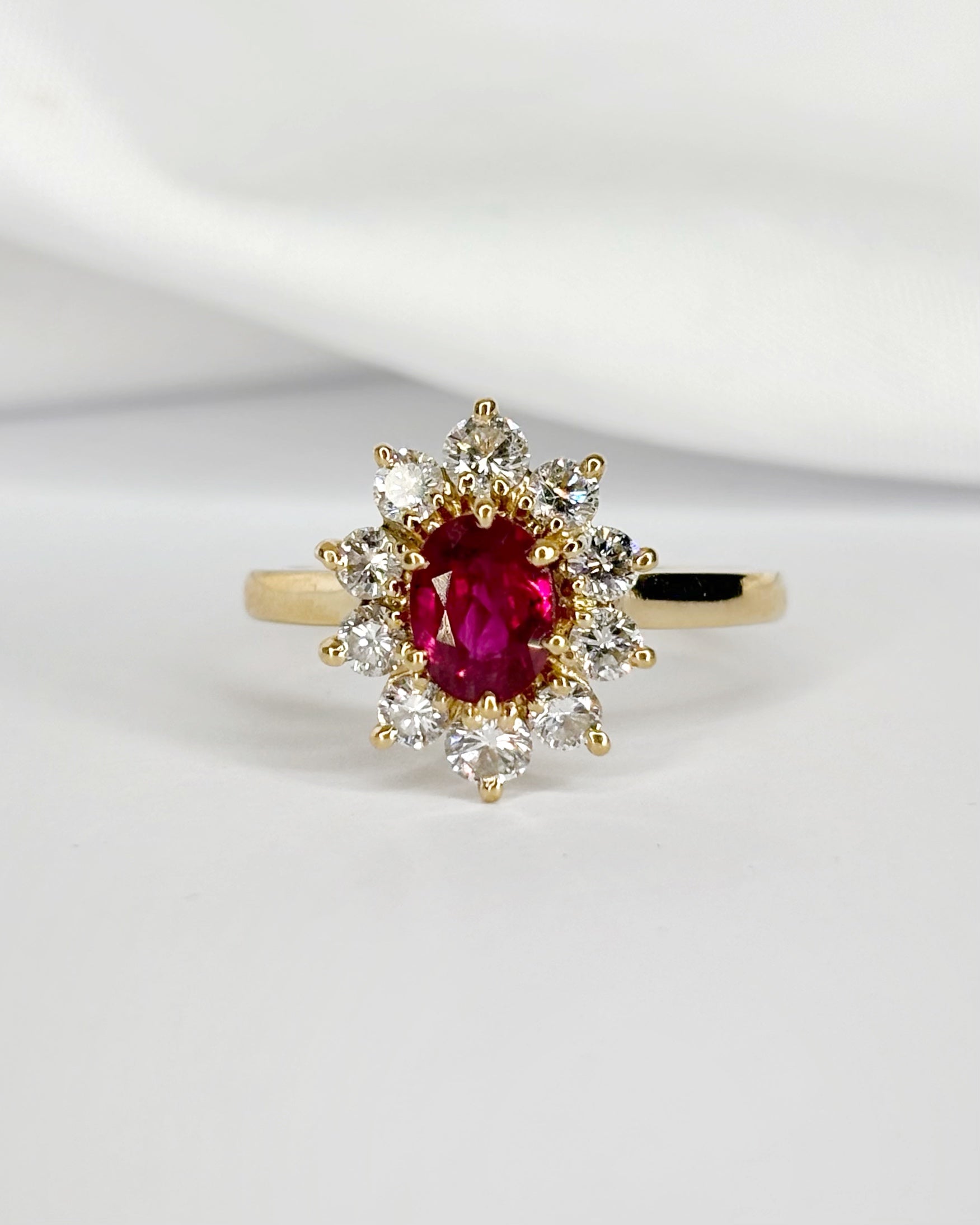 Bague Marguerite Rubis 0.87 carat &amp; Diamants 0.50 carat "Nina"