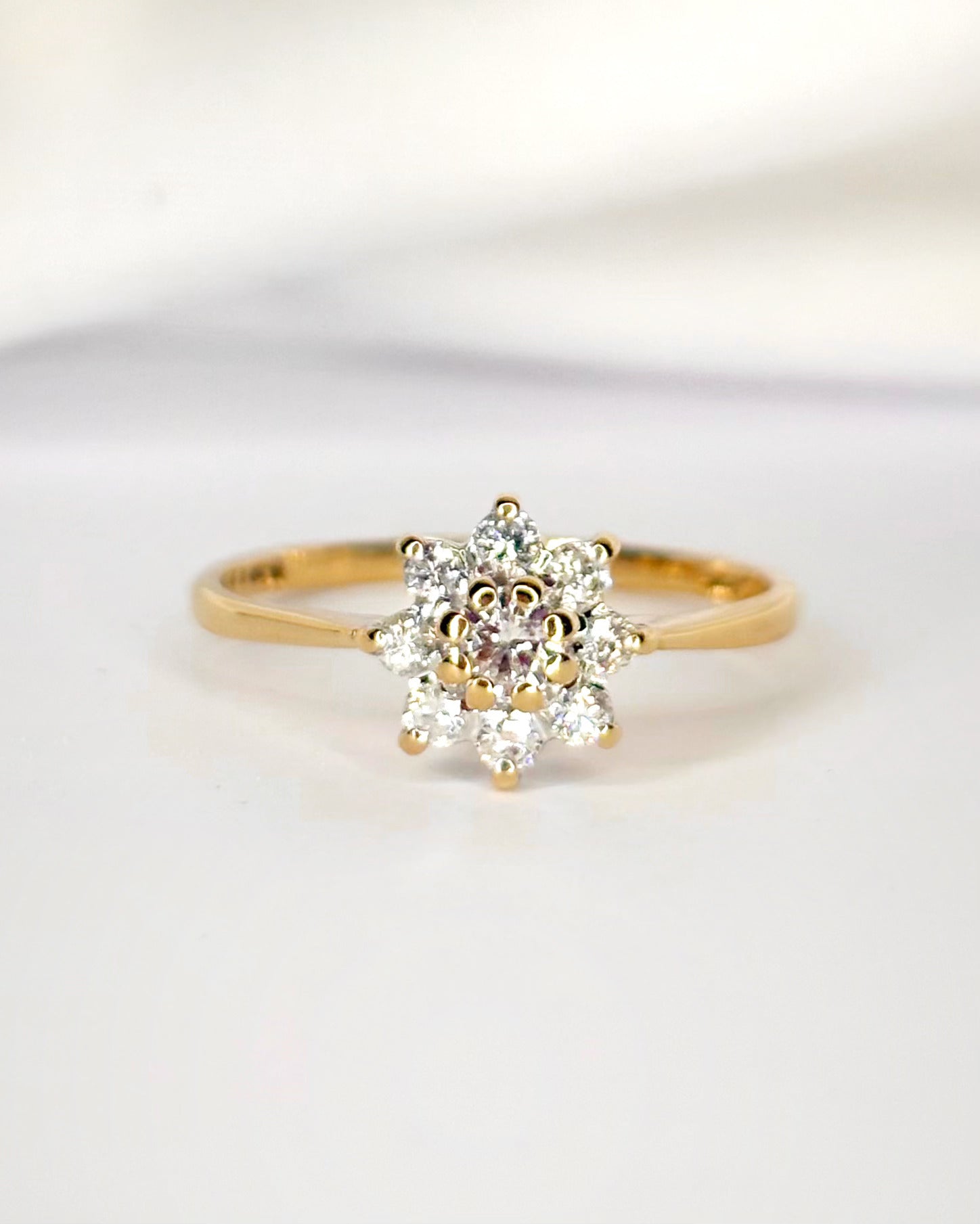 Bague Marguerite Diamants 0.34 carat "Pia"