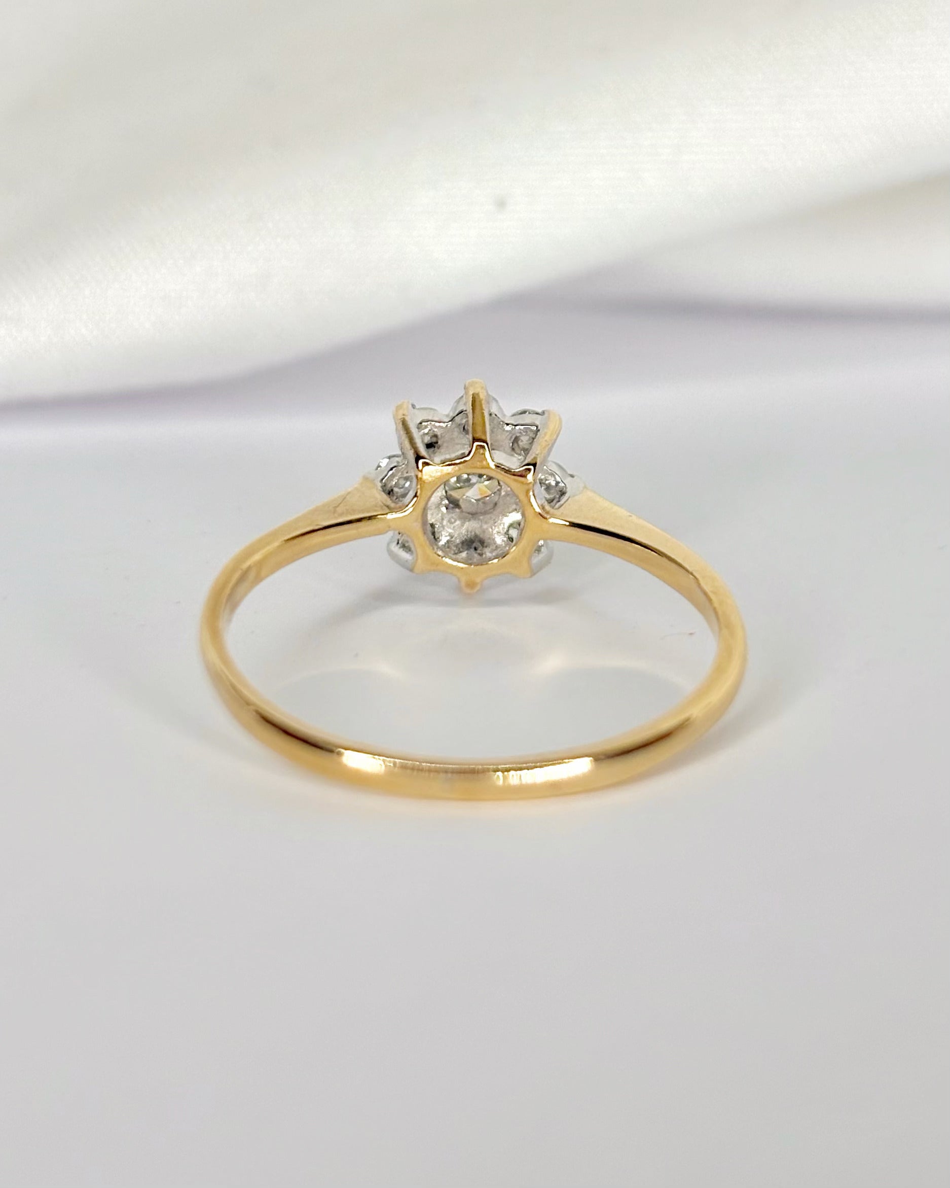 Bague Marguerite Diamants 0.34 carat "Pia"