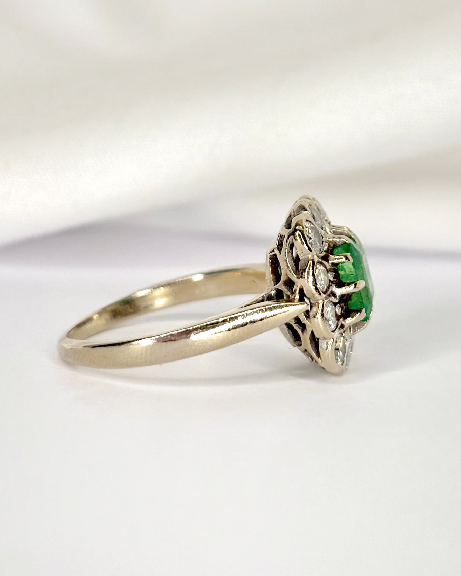Emerald Daisy Ring 1.15 Carat, Diamonds 0.60 Carat &amp; Gold 4.63g "Melania"