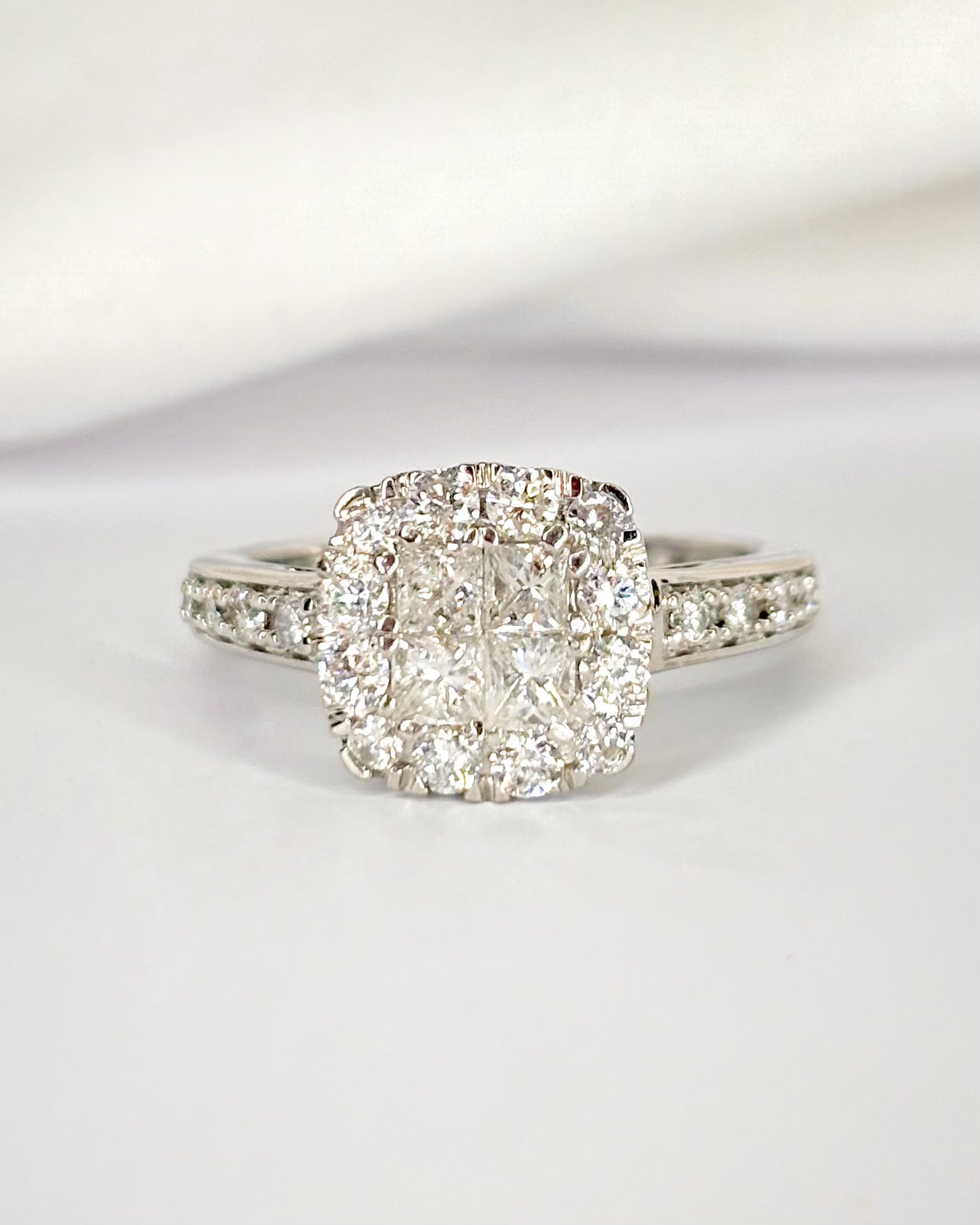 Anillo estilo Art Déco con diamantes de 0,85 quilates "Sonia"