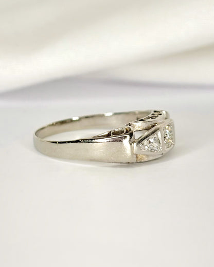 Anillo solitario de turmalina