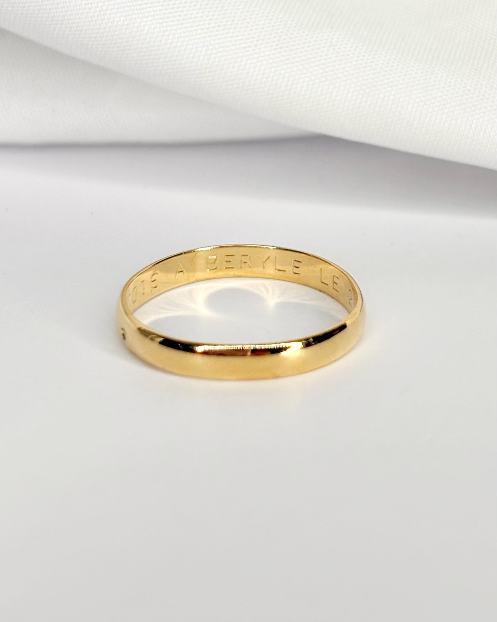 18-Carat Yellow Gold Wedding Band "Alois"