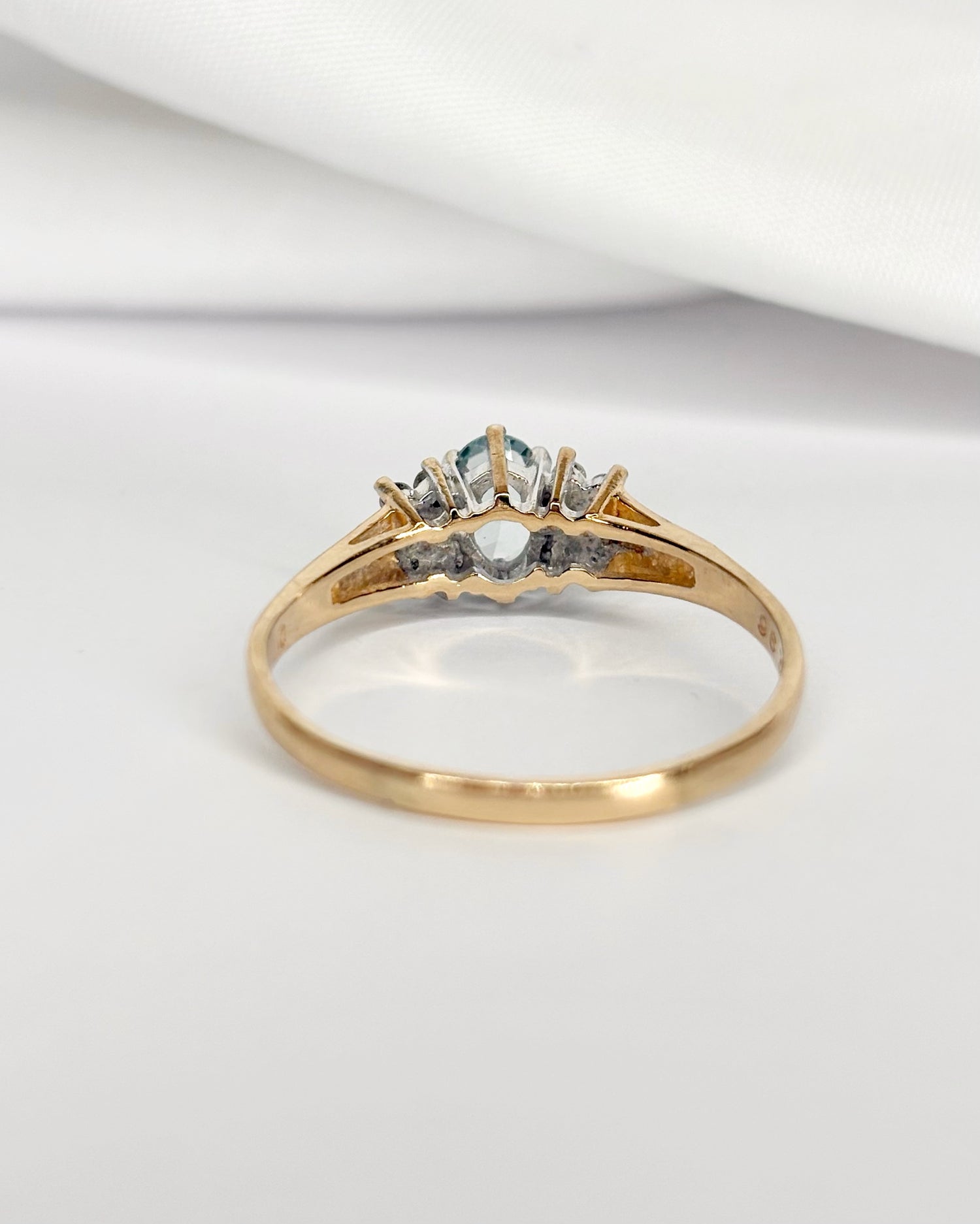 Bague Trilogie Aigue-Marine 0.45 carat &amp; Diamants 0.24 carat "Marine"