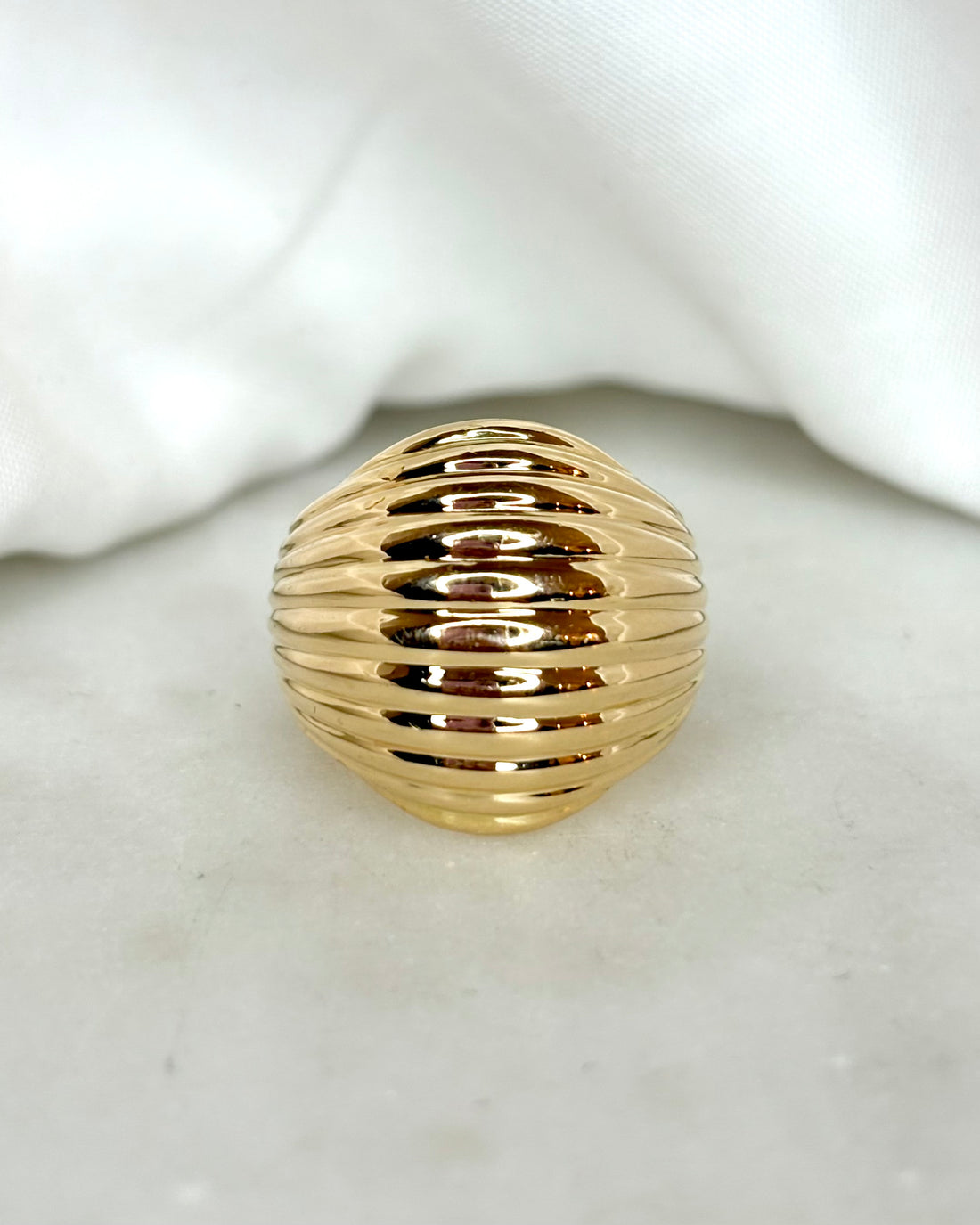 Bague Boule Or Jaune 18 carats 11.22 g signée JRoca