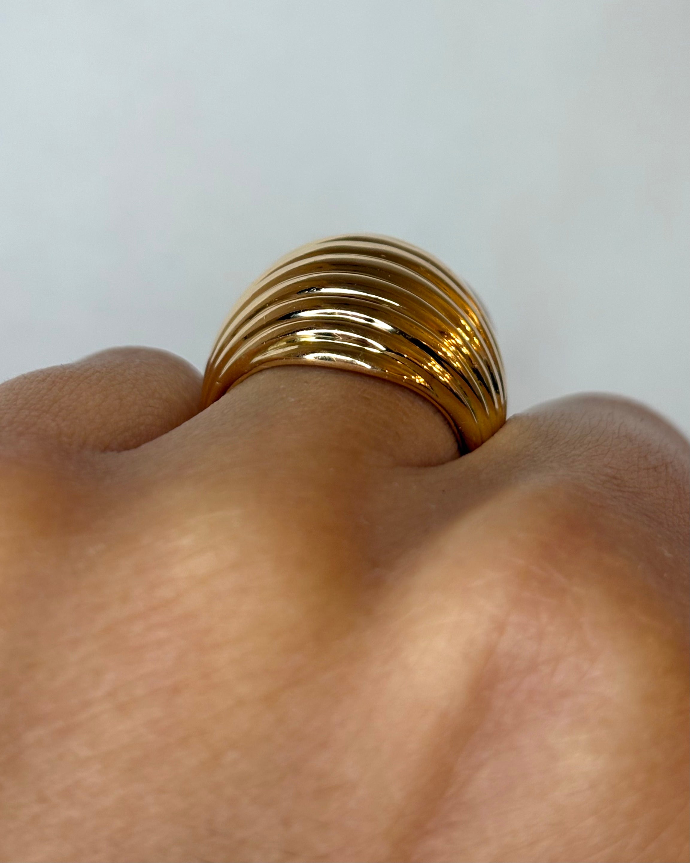 Bague Boule Or Jaune 18 carats 11.22 g signée JRoca