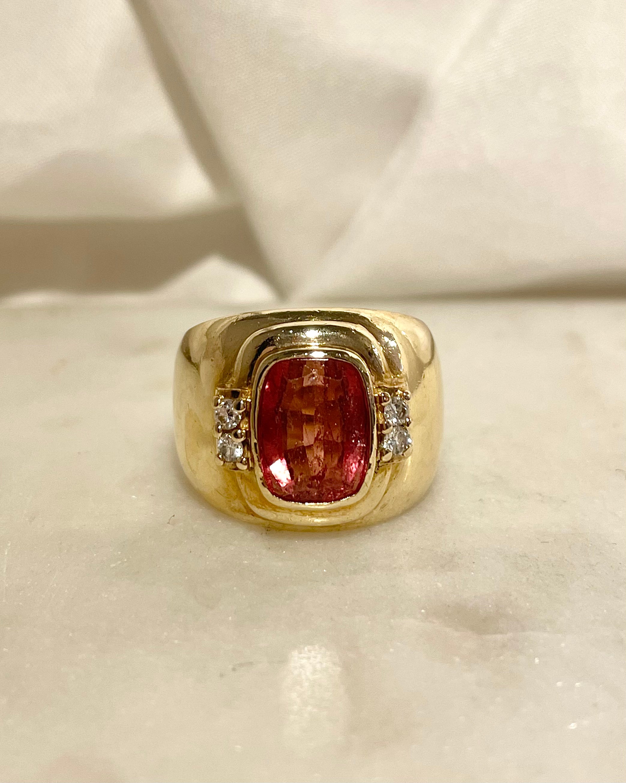 Anillo de banda con turmalina 3.10 quilates y diamantes “Arielle”
