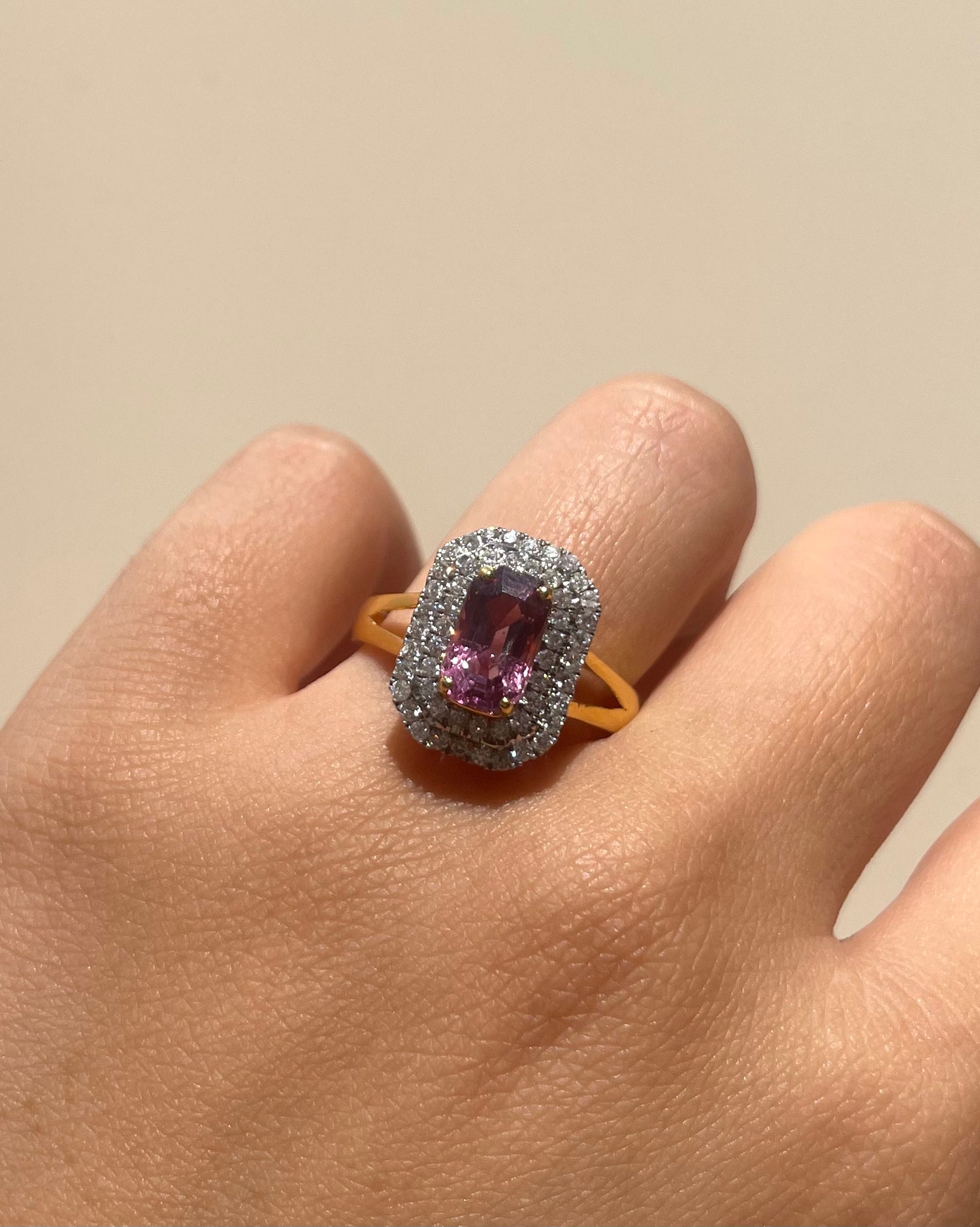 Bague Marguerite Spinelle 2.40 carats &amp; Diamants &quot;Beniga&quot;