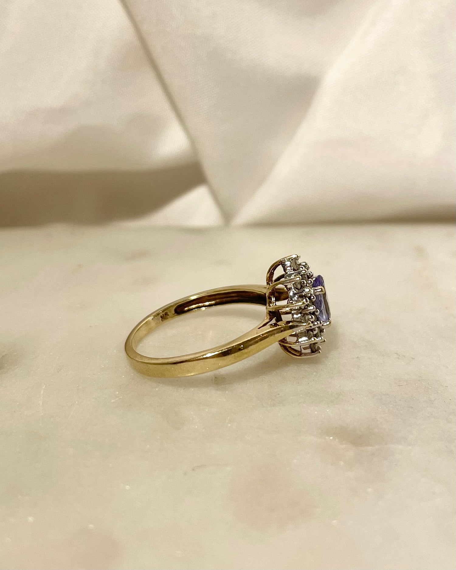 Bague Marguerite Tanzanite 0.50 carat &amp; Diamants &quot;Elsana&quot;