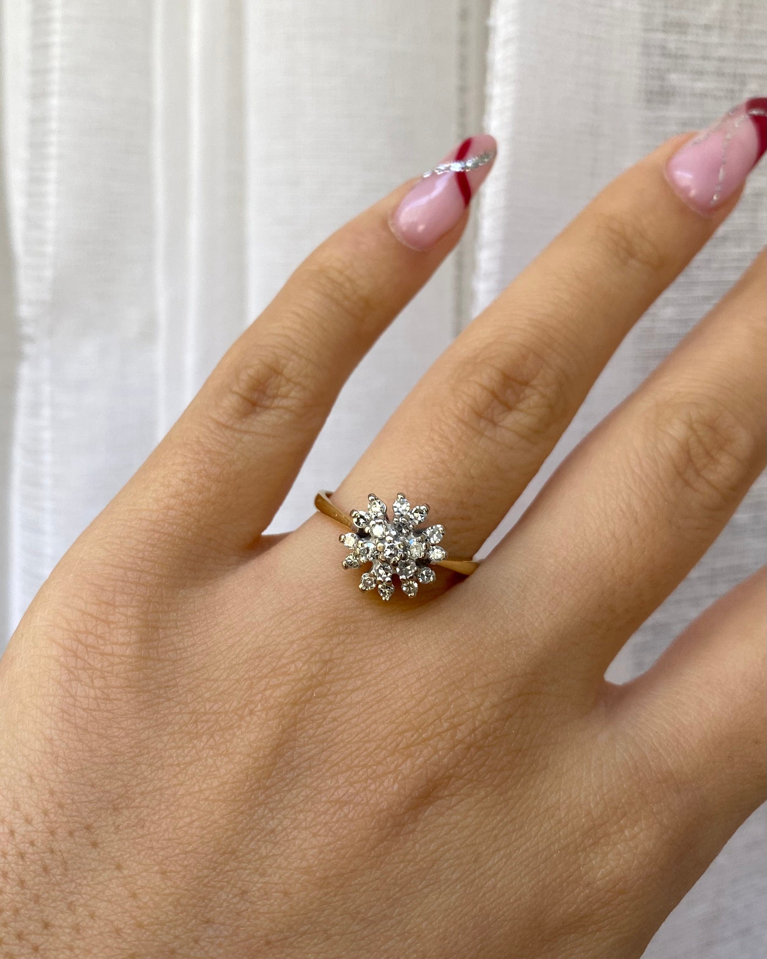 Anillo Margarita Diamantes 0,39 quilates "Emy"
