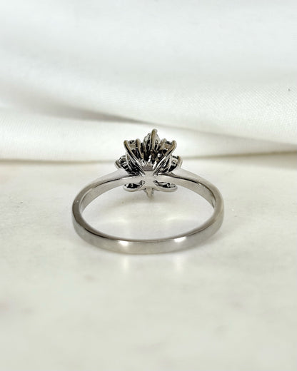 Bague Marguerite Saphir 0.50 carat &amp; 8 Diamants &quot;Charlotte&quot;
