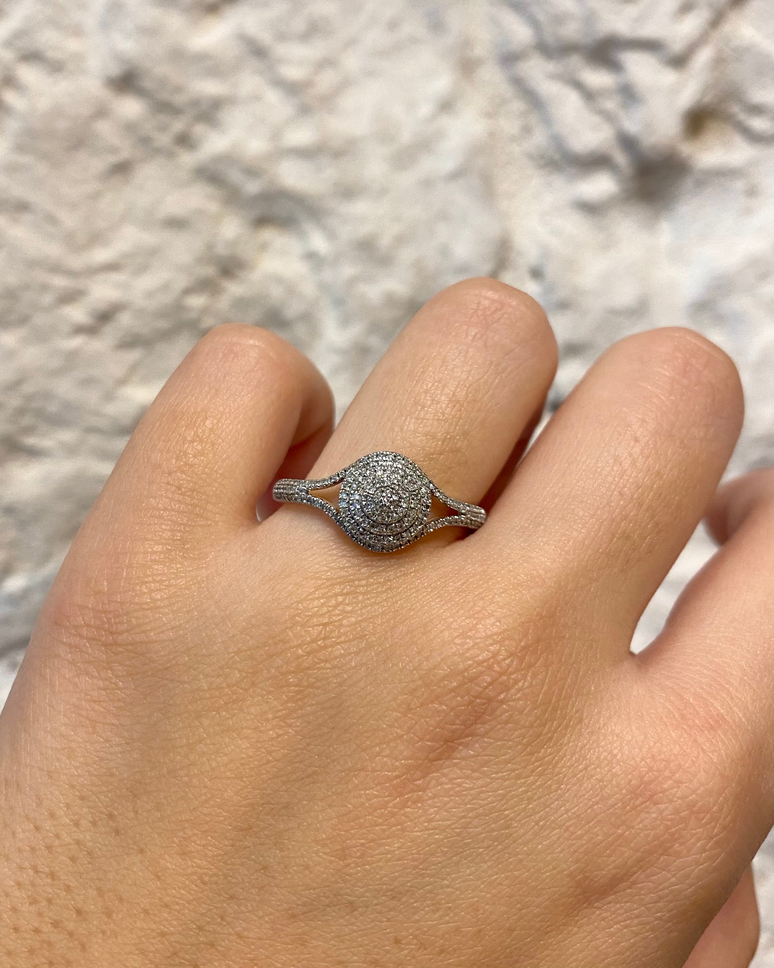 Bague Style Art Déco Diamants 0.80 carat &quot;Lya&quot;