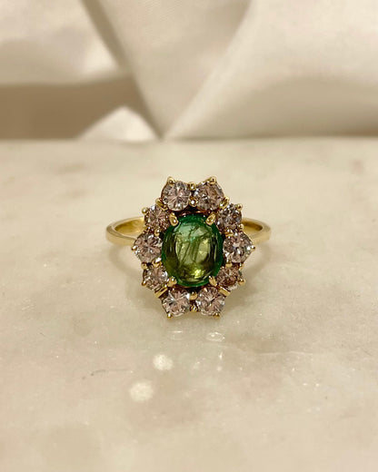 Bague Marguerite Emeraude 0.90 carat &amp; Diamants 0.92 carat &quot;Cyprie&quot;