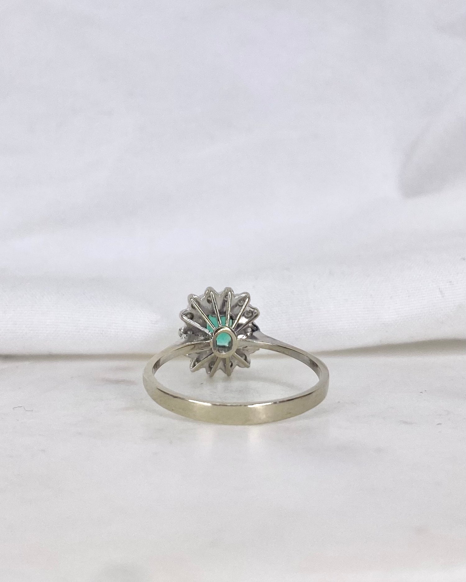 Bague Marguerite Emeraude 0.34 carat &amp; Diamants &quot;Brune&quot;