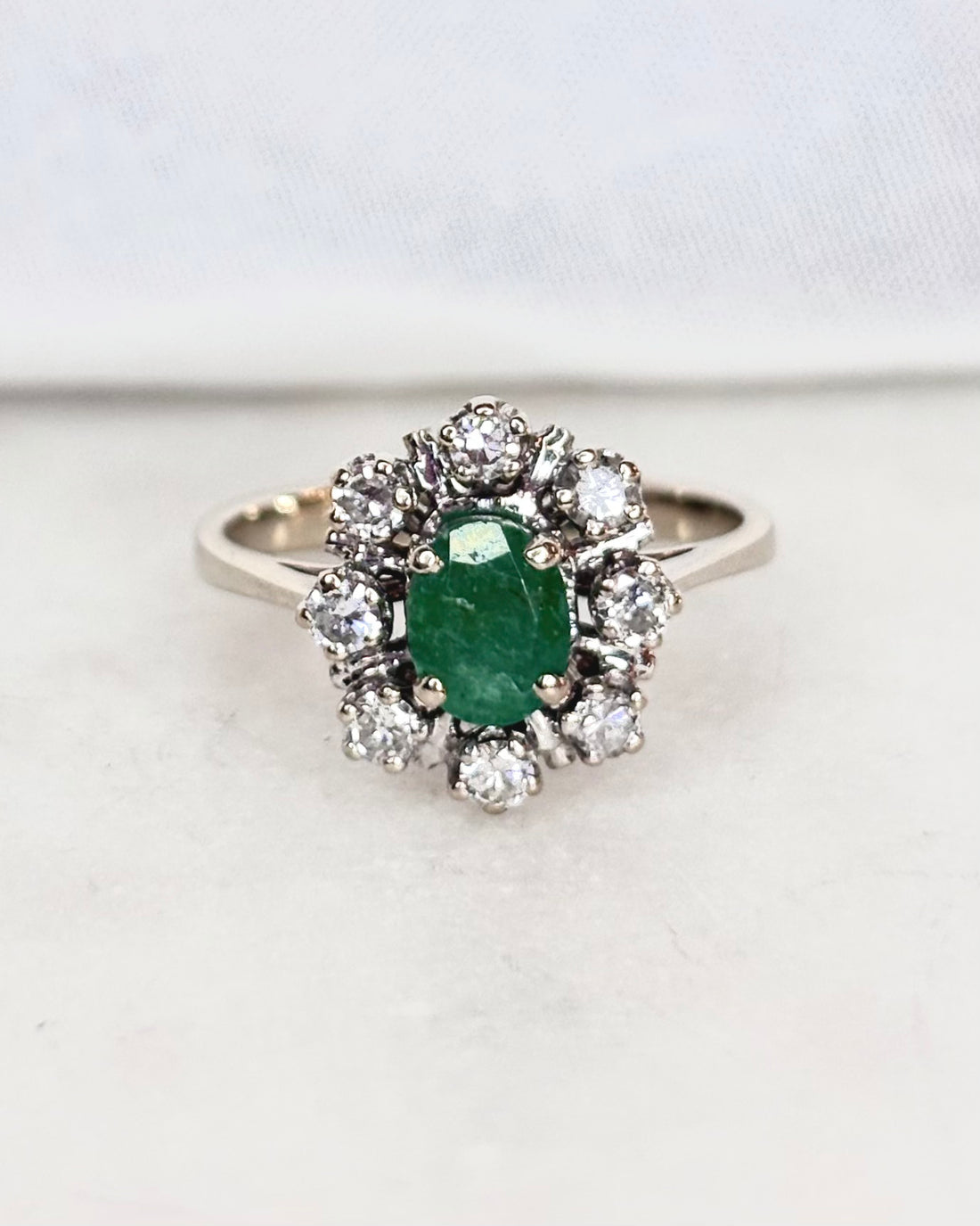 Bague Marguerite Emeraude &amp; Diamants &quot;Lolita&quot;