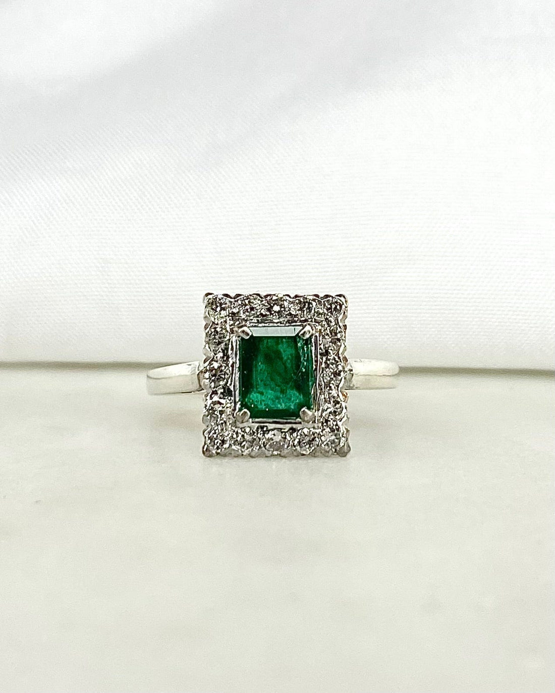 Bague Marguerite Émeraude 3.80 carats Diamants & Argent Massif "Charlène"