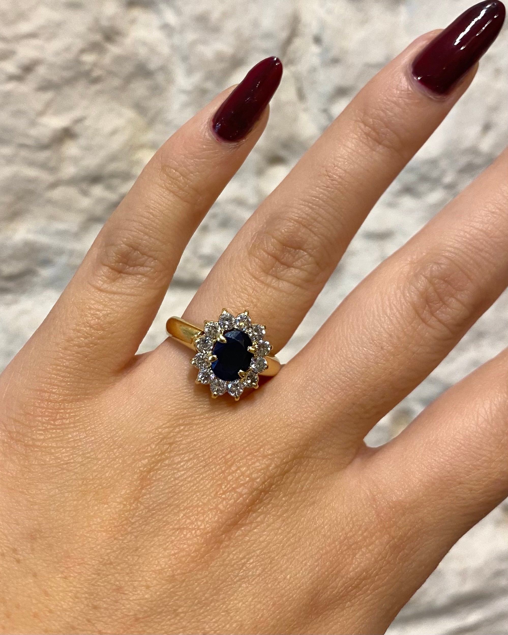 Bague Marguerite Saphir 1.32 carat &amp; 12 Diamants &quot;Samina&quot;
