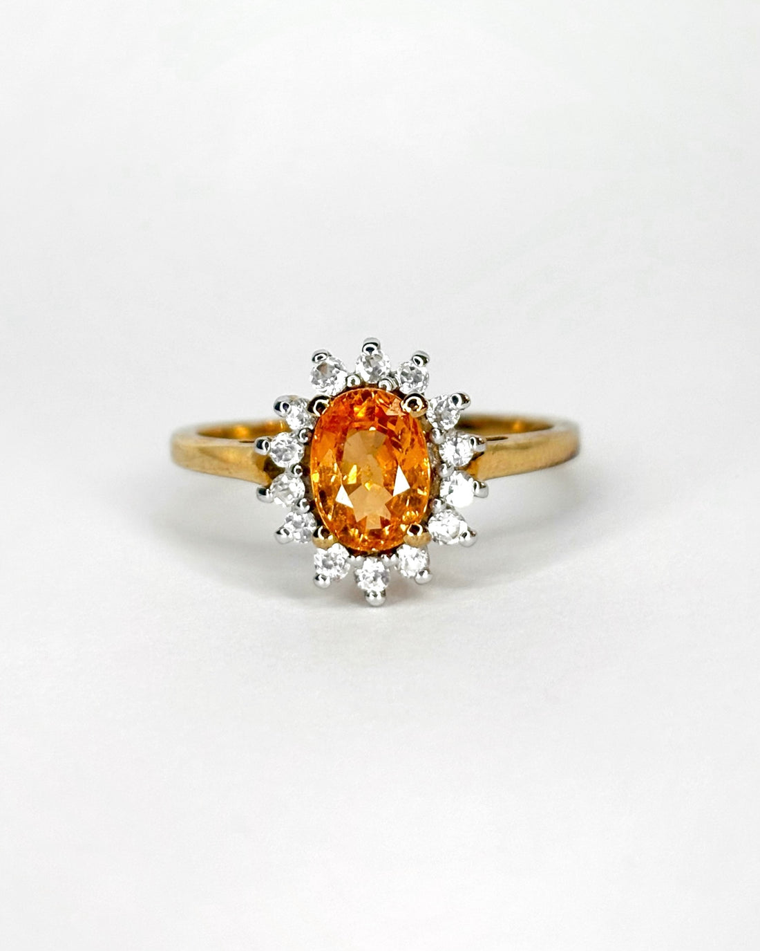 Bague Marguerite Grenat Hessonite 1.40 carat &amp; 14 Topazes Blanches &quot;Orlane&quot;