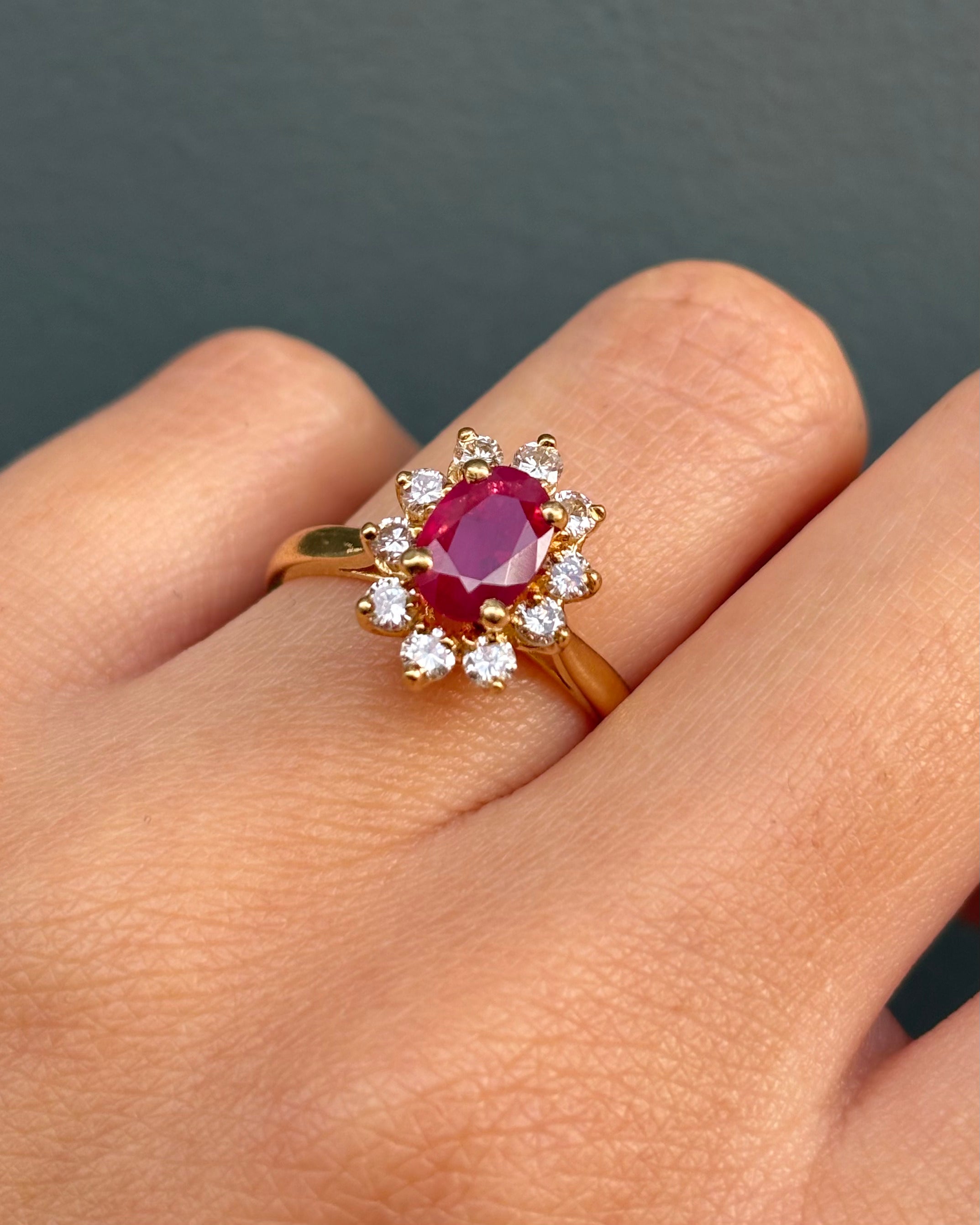 Bague Marguerite Rubis 1.30 carat &amp; Diamants 0.40 carat &quot;Alicia&quot;