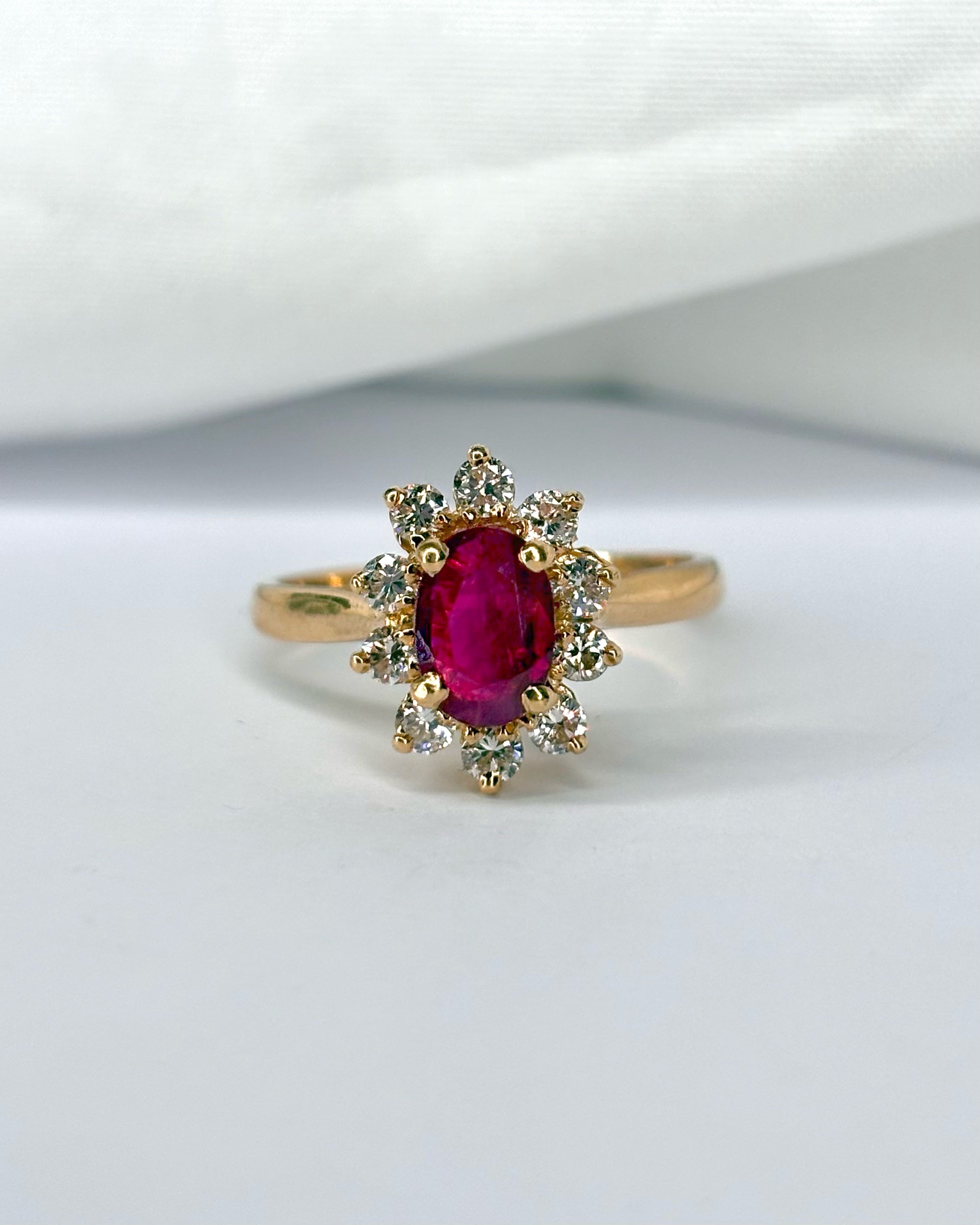 Bague Marguerite Rubis 1.30 carat &amp; Diamants 0.40 carat "Alicia"
