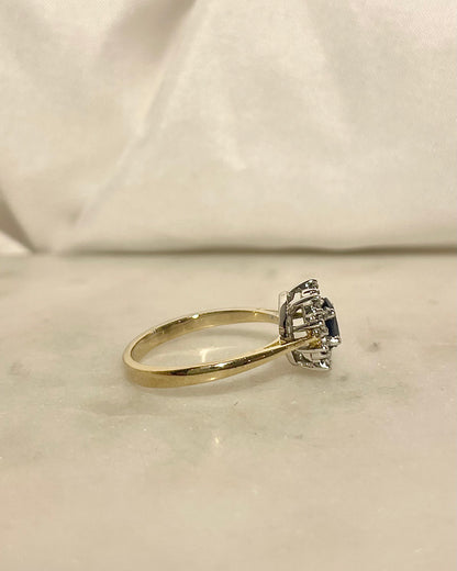 Bague Marguerite Saphir 0.50 carat &amp; 10 Diamants &quot;Mina&quot;