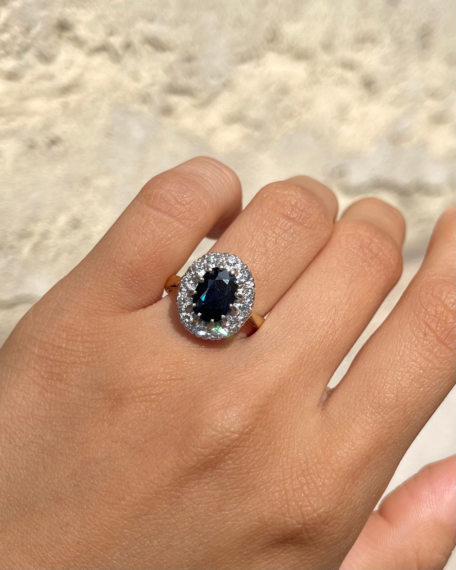 Bague Marguerite Saphir 2 carats &amp; Diamants "Aïnoa"