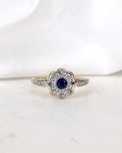 Bague Marguerite Art-Déco Saphir 0.12 carat &amp; 8 Diamants “Nérée”