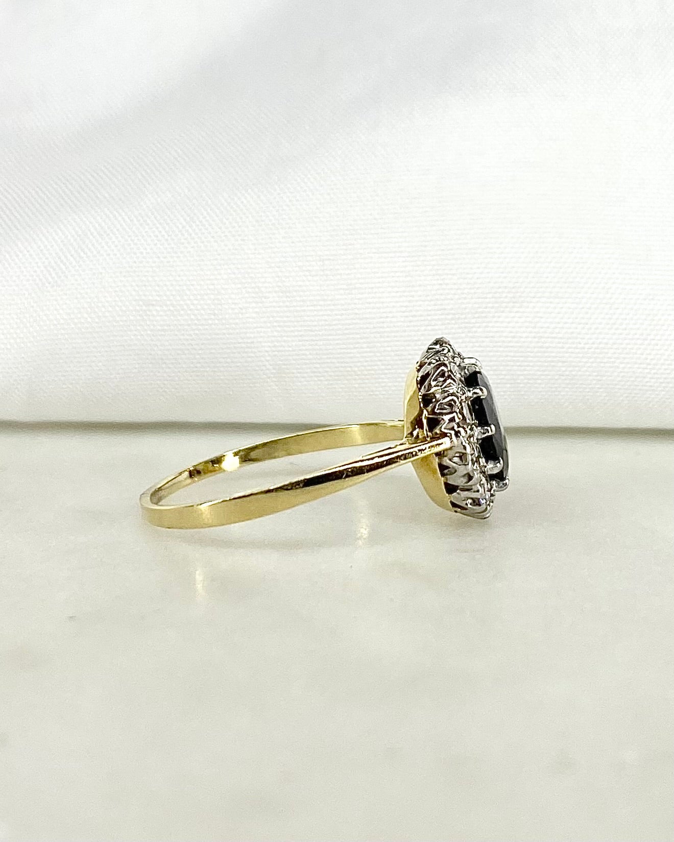 Bague Marguerite Saphir &amp; Diamants &quot;Adeline&quot;