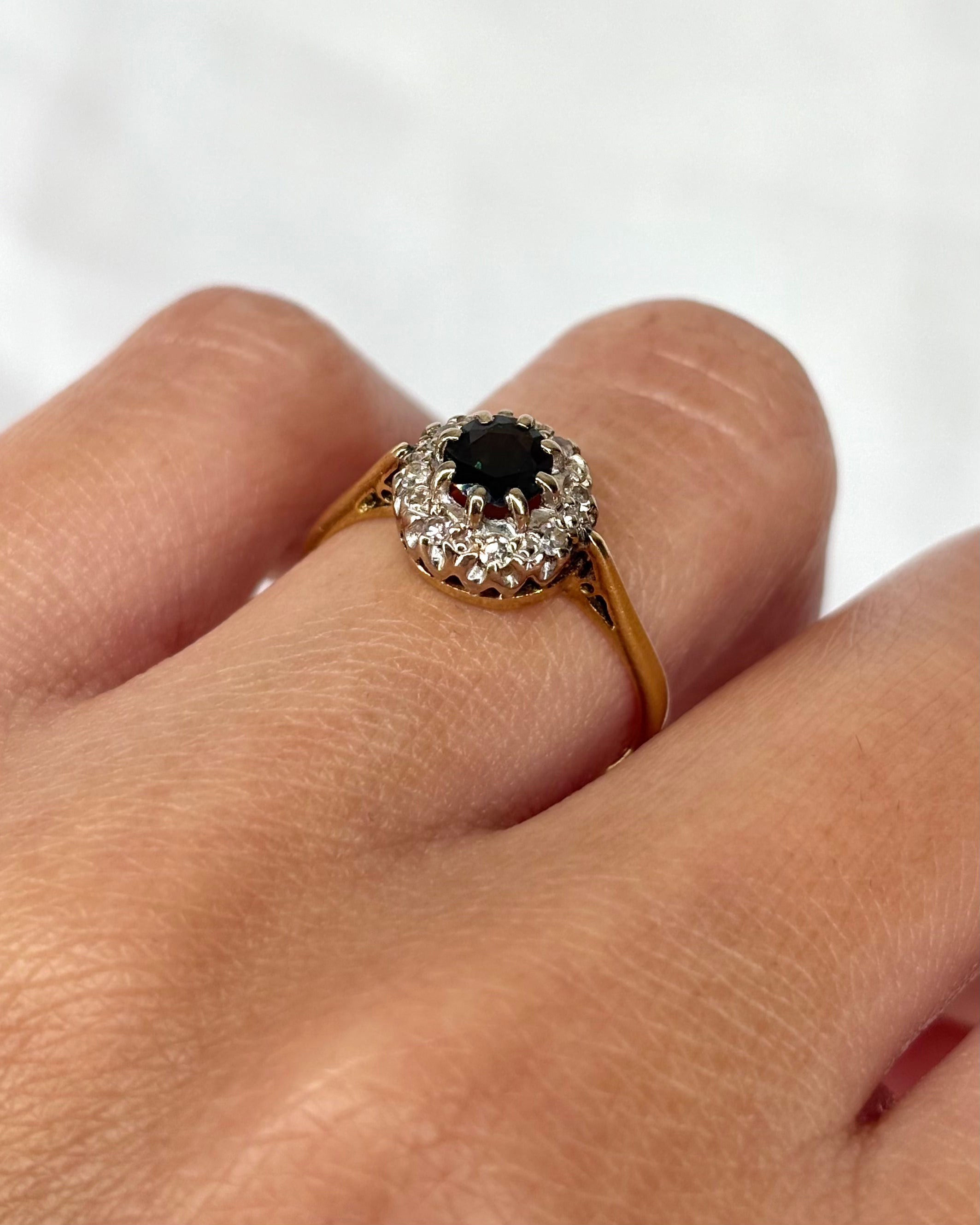 Bague Marguerite Saphir 0.50 carat &amp; 8 Diamants "Arlette"
