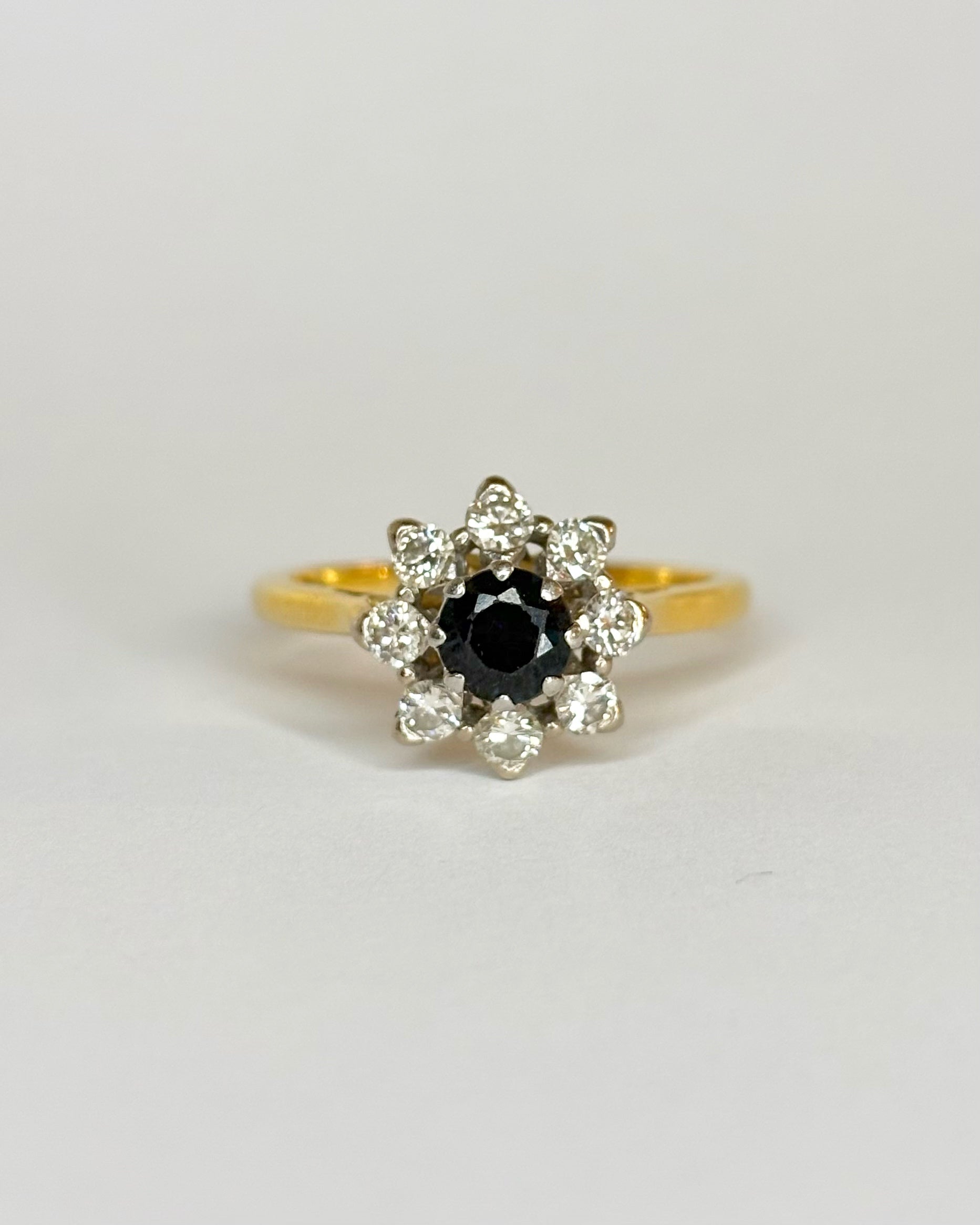 Bague Marguerite Saphir 0.84 carat &amp; Diamants 0.40 carat "Arya"