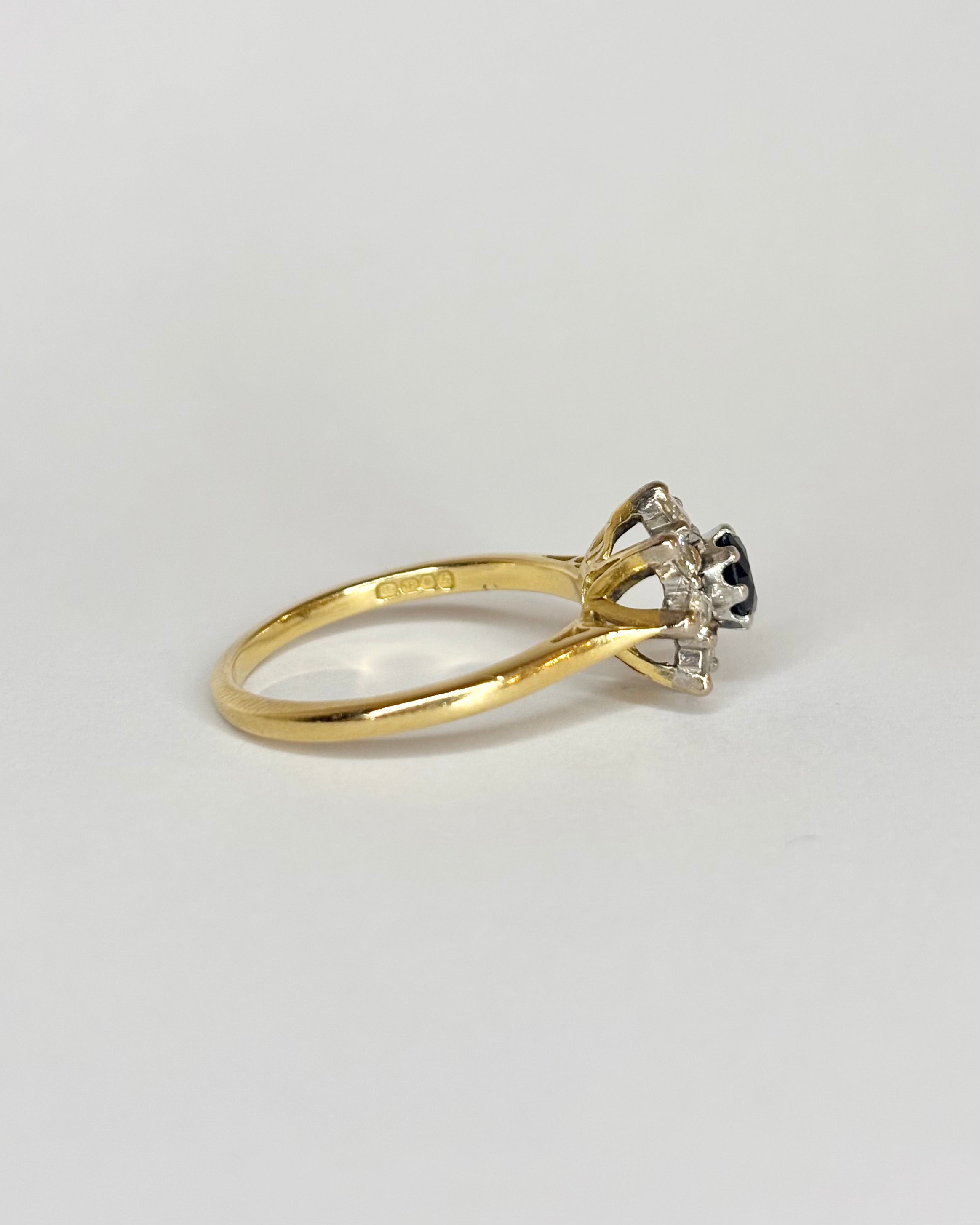 Bague Marguerite Saphir 0.84 carat &amp; Diamants 0.40 carat "Arya"