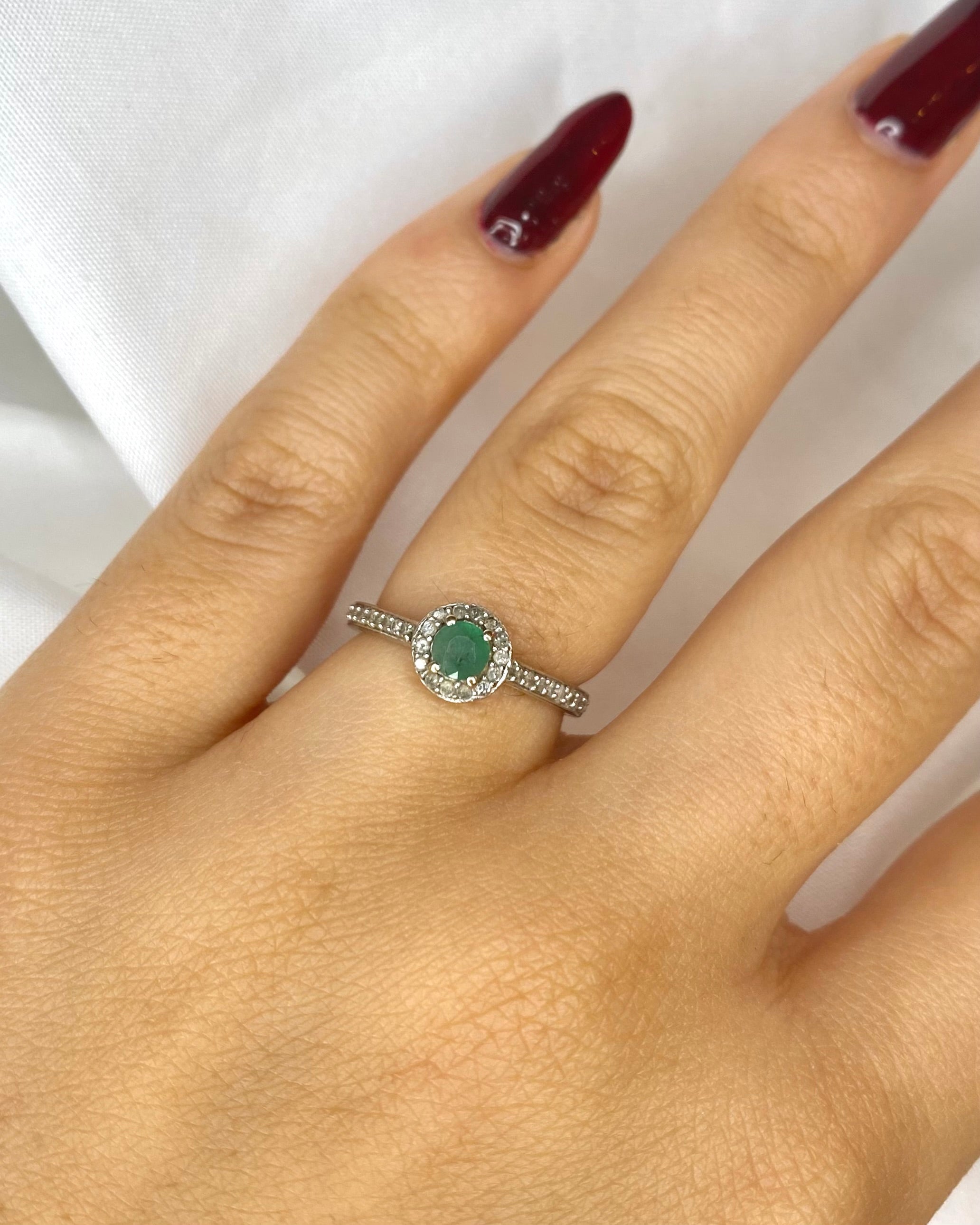 Bague Marguerite Émeraude &amp; Diamants &quot;Mahé&quot;