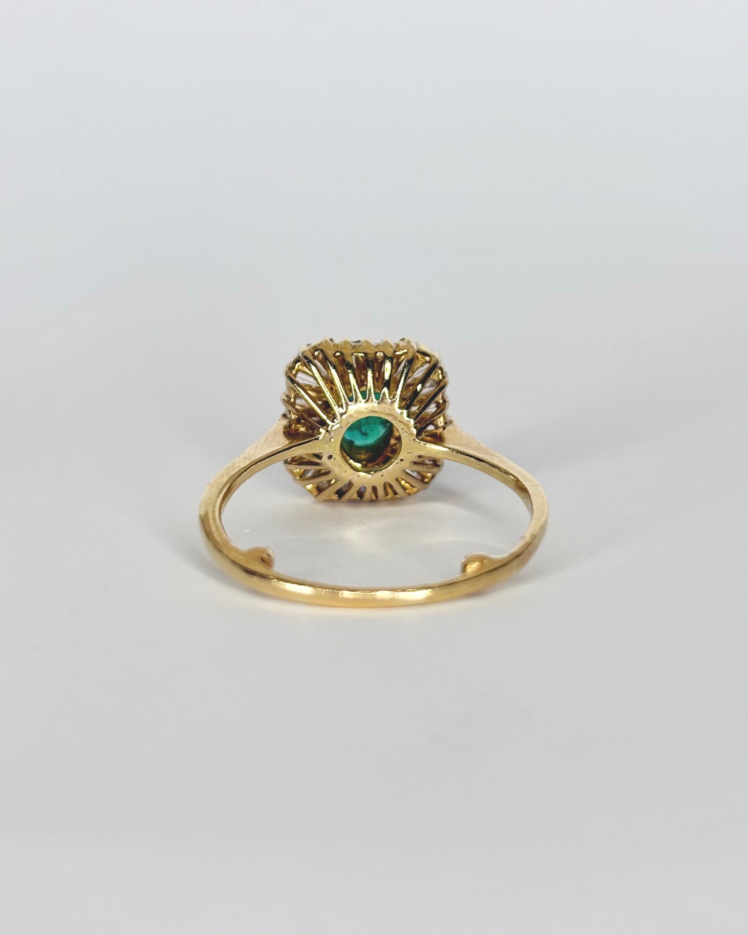 Bague Marguerite Émeraude 0.95 ct &amp; 22 Diamants &quot;Albane&quot;
