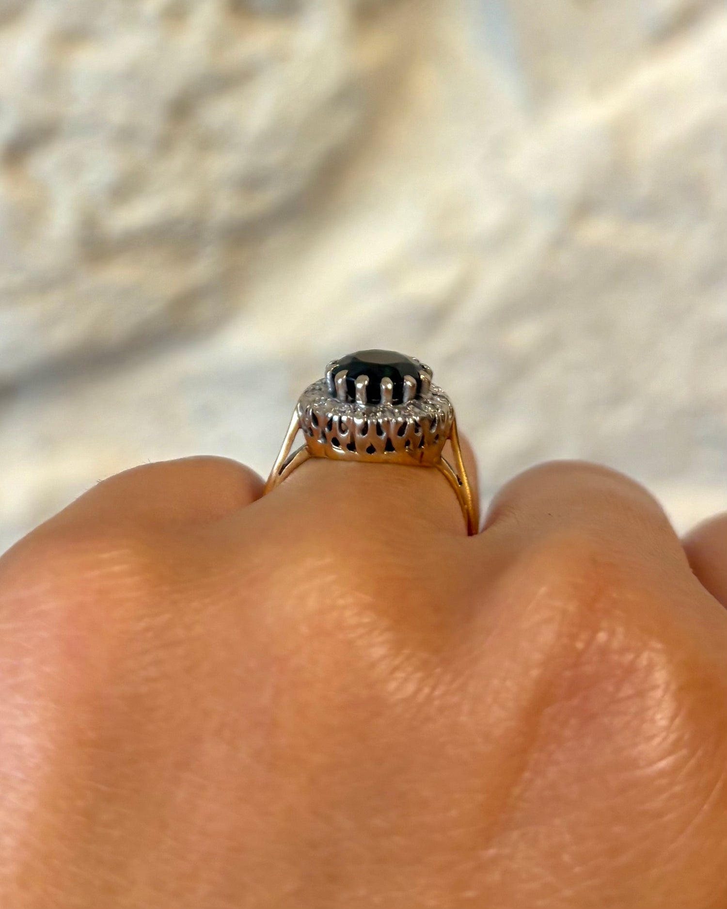 Bague Marguerite Saphir 1.40 carat &amp; Diamants &quot;Océane&quot;