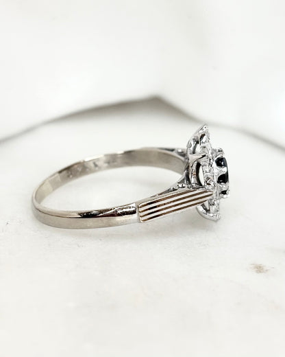 Bague Marguerite Saphir 0.40 carat &amp; 8 Diamants “Camille”