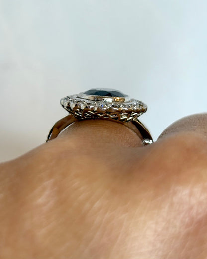 Bague Marguerite Art Déco Saphir 3.40 carats &amp; Diamants 0.40 carat &quot;Edmée&quot;