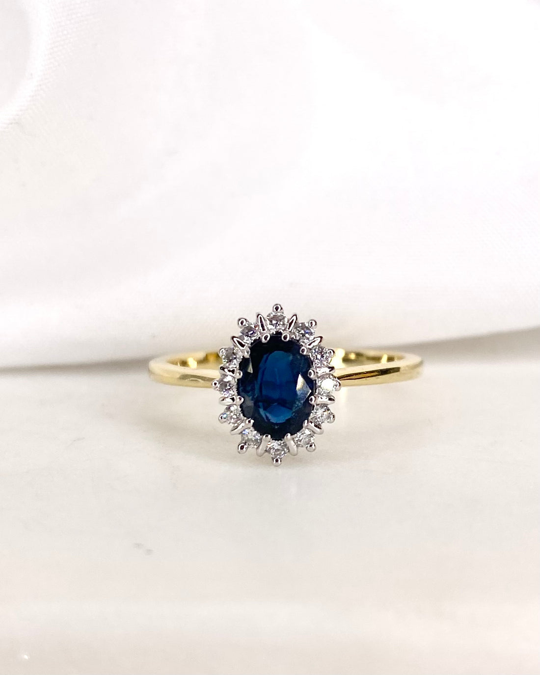 Bague Marguerite Saphir 1.09 carat &amp; 12 Diamants &quot;Zoëlla&quot;