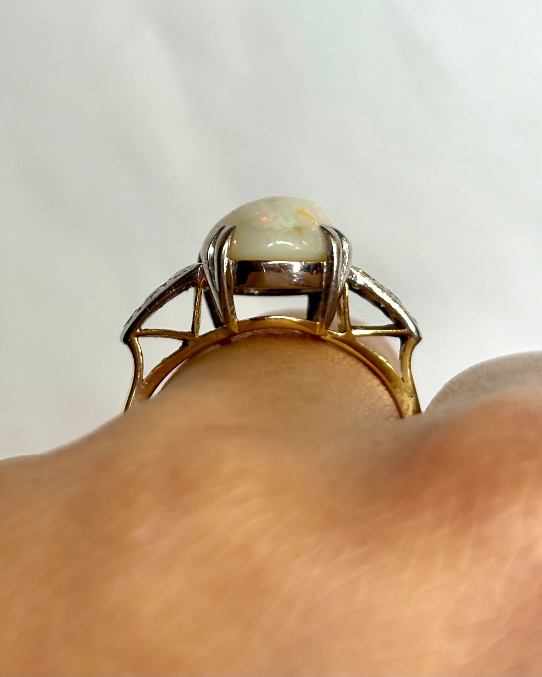 Bague Trilogie Opale 6 carats &amp; Diamants &quot;Dania&quot;