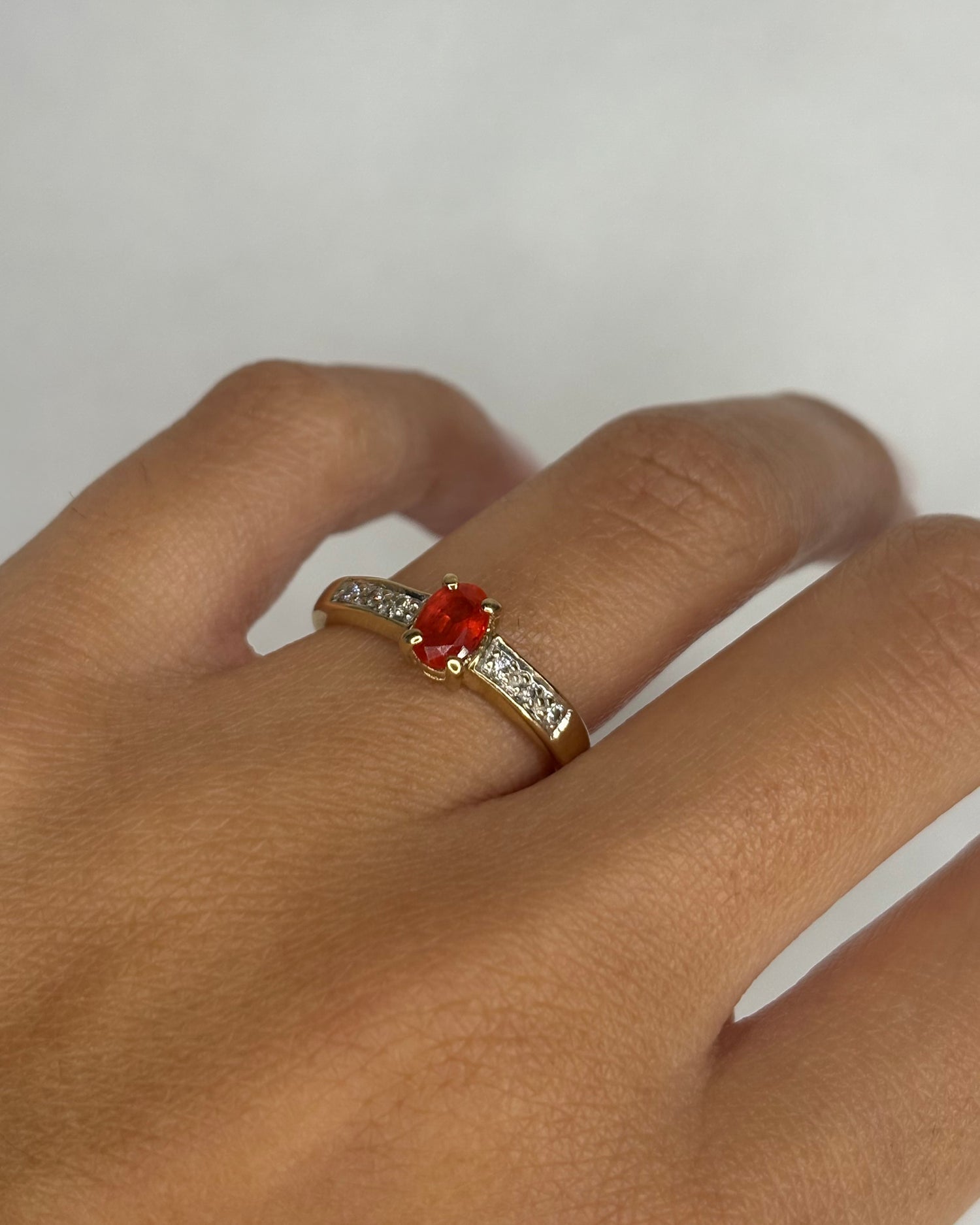 Bague Trilogie Saphir Orange Érable 0.70 carat &amp; Diamants &quot;Joyce&quot;