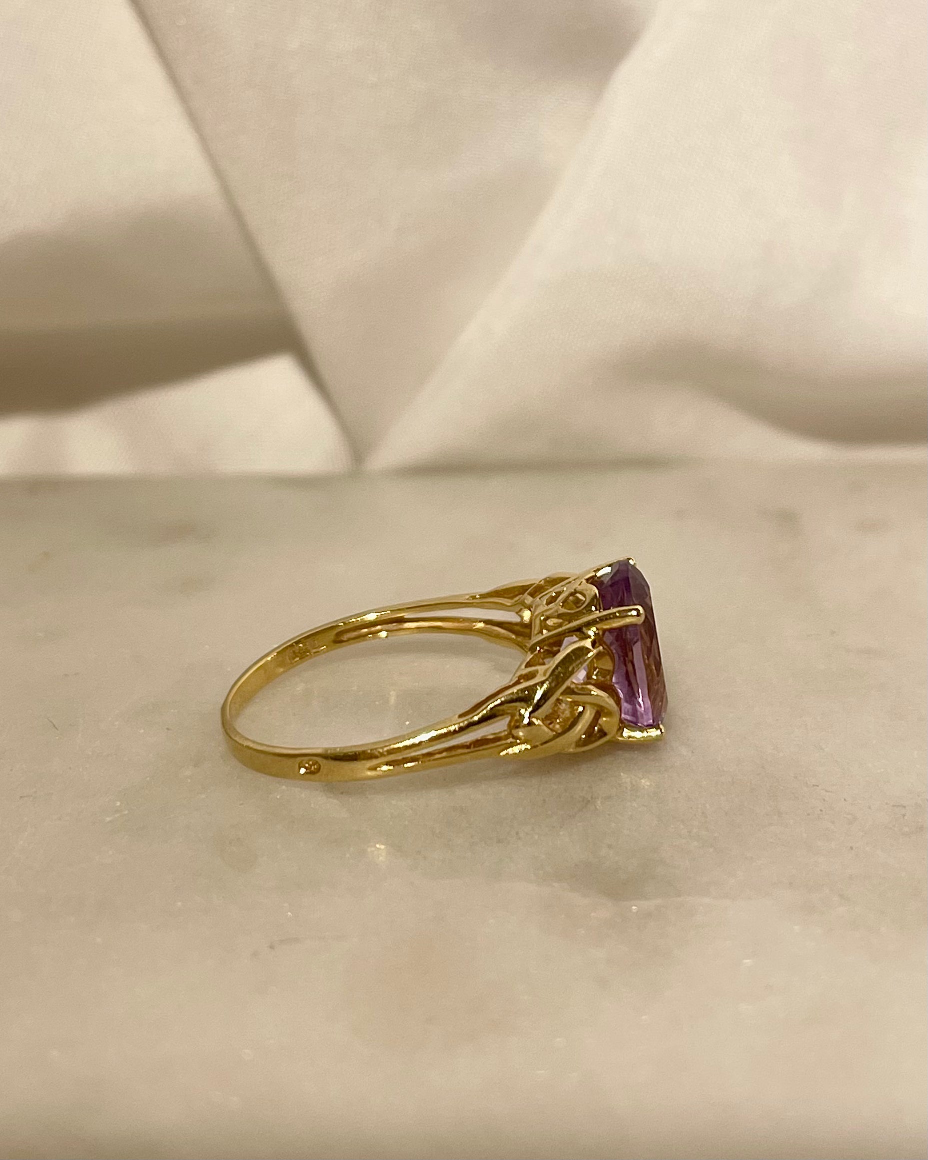 Anillo Cóctel Amatista 2.30 quilates "Amélie"