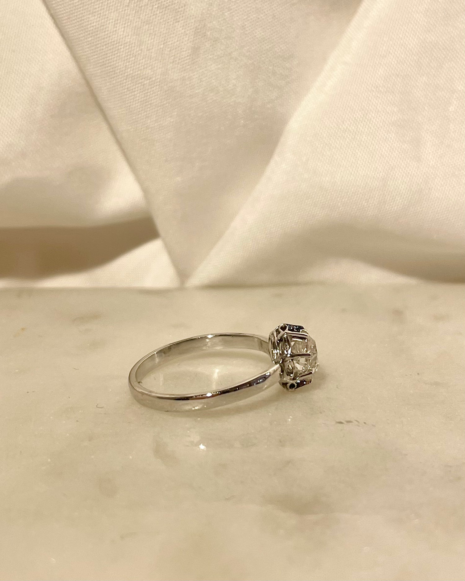 Bague Art-Déco Diamant 0.80 carat &quot;Angelina&quot;