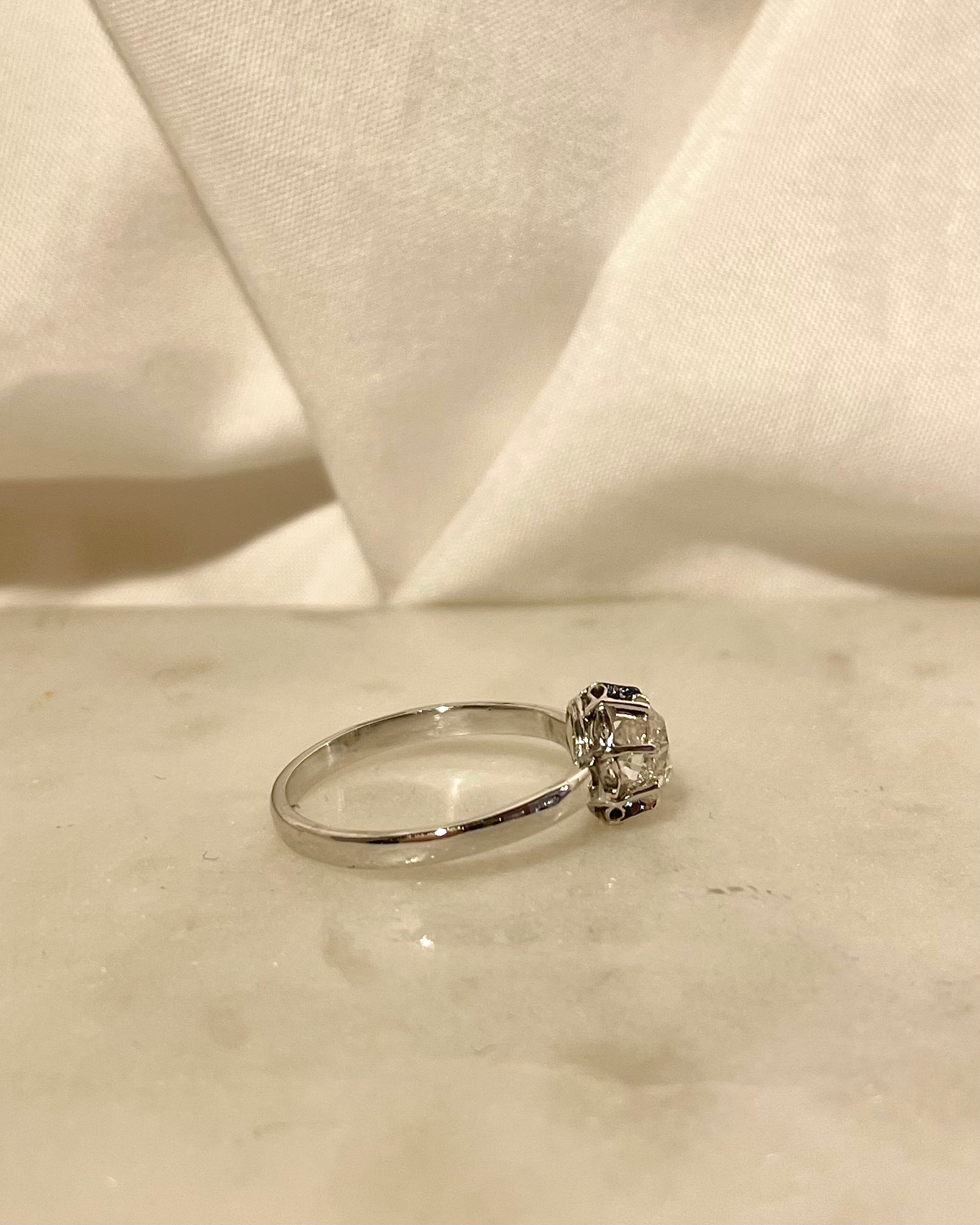 Bague Art-Déco Diamant 0.80 carat &quot;Angelina&quot;