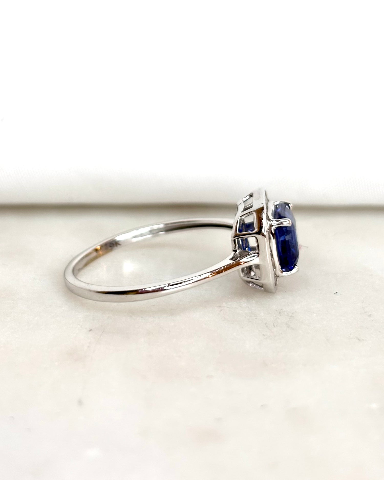 Bague Marguerite Cyanite 2.40 carats &amp; Diamants &quot;Lise&quot;