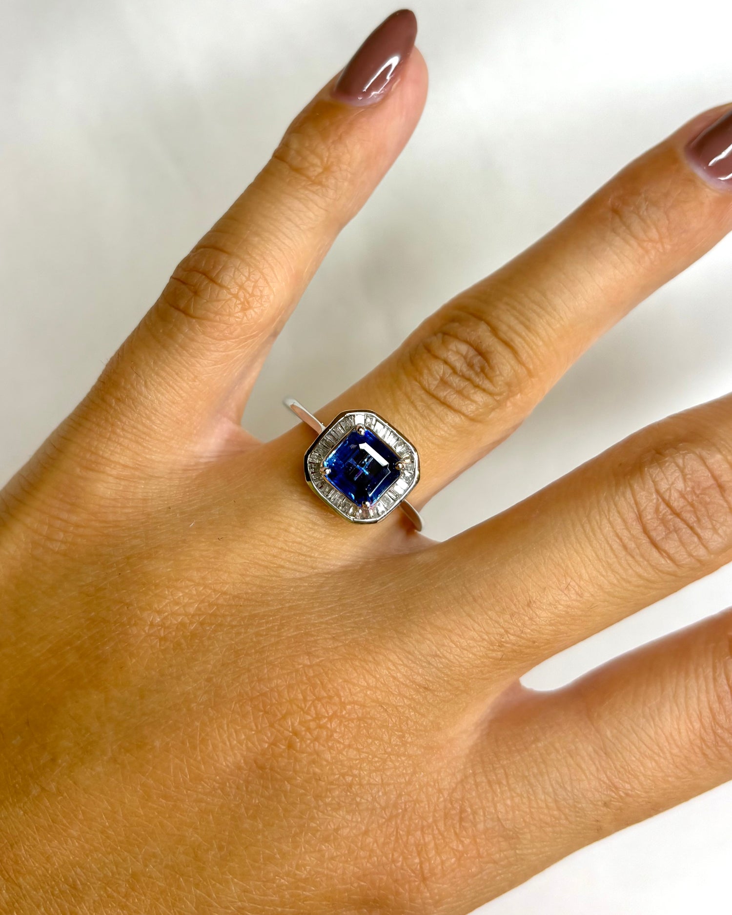 Bague Marguerite Cyanite 2.40 carats &amp; Diamants &quot;Lise&quot;