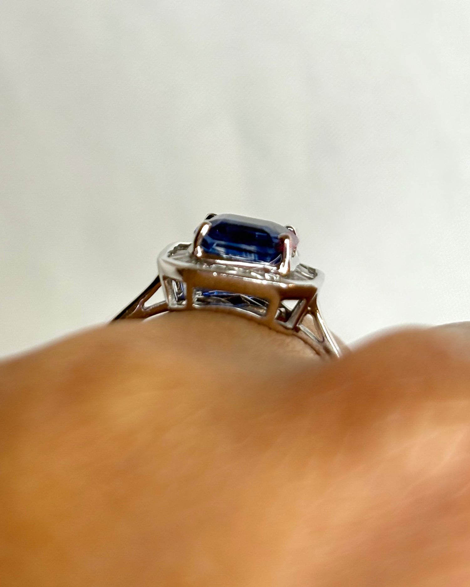 Bague Marguerite Cyanite 2.40 carats &amp; Diamants &quot;Lise&quot;