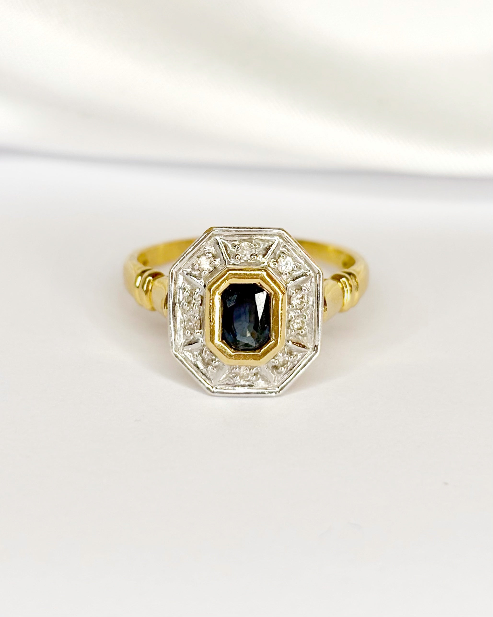 Bague Style Art Déco Saphir &amp; Diamants "Nadejda" - Elliade Paris