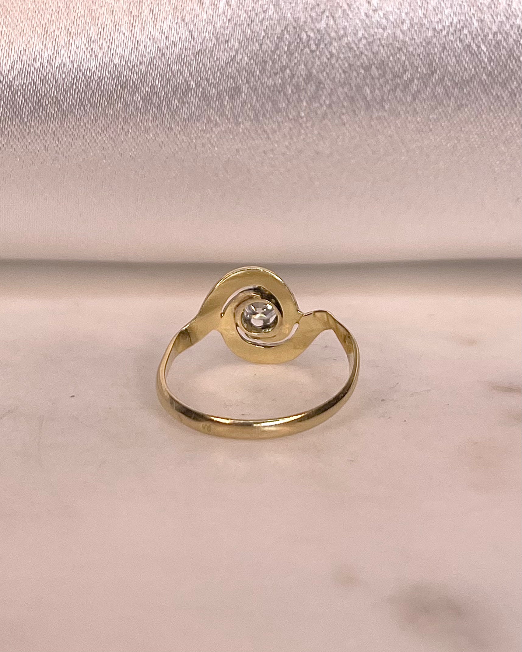 Anillo Tourbillon Diamante "Bellary"