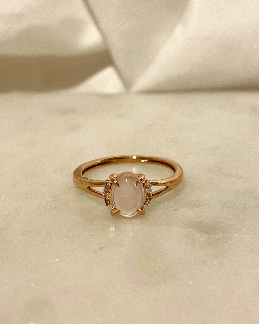 Bague Quartz Rose 0.75 Carat et Diamants &quot;Manoa&quot;