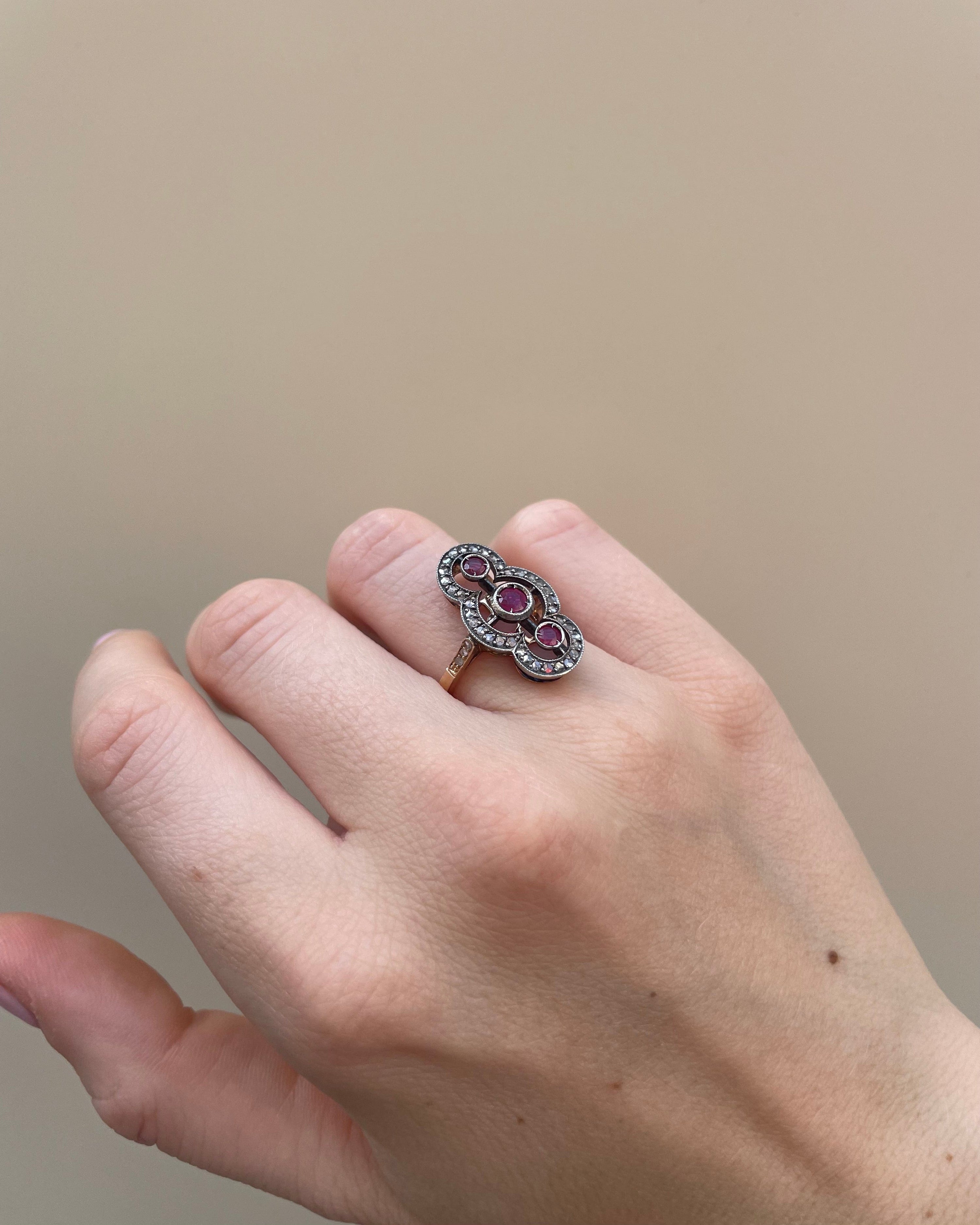 Art Deco Ruby 0.70 carat &amp; 42 Diamonds "Élise" Ring