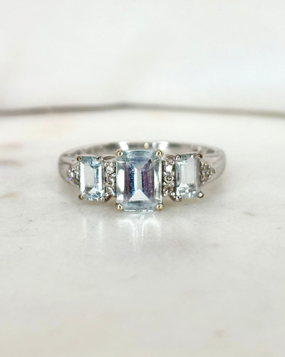 Bague Trilogie Aigues-Marines 1.40 carat &amp; Diamants &quot;Axelle&quot;